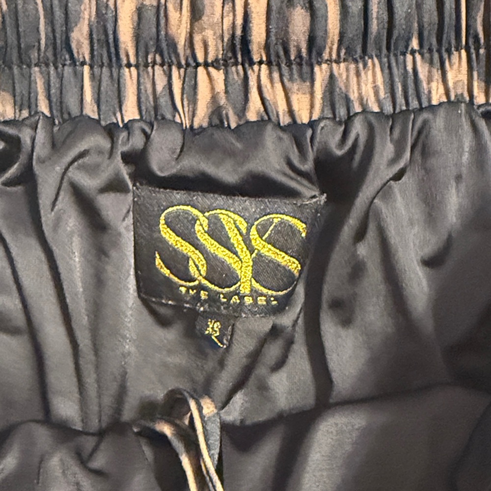 SSYS Traditional Animal Printed Active Shorts - Picture 2 of 6